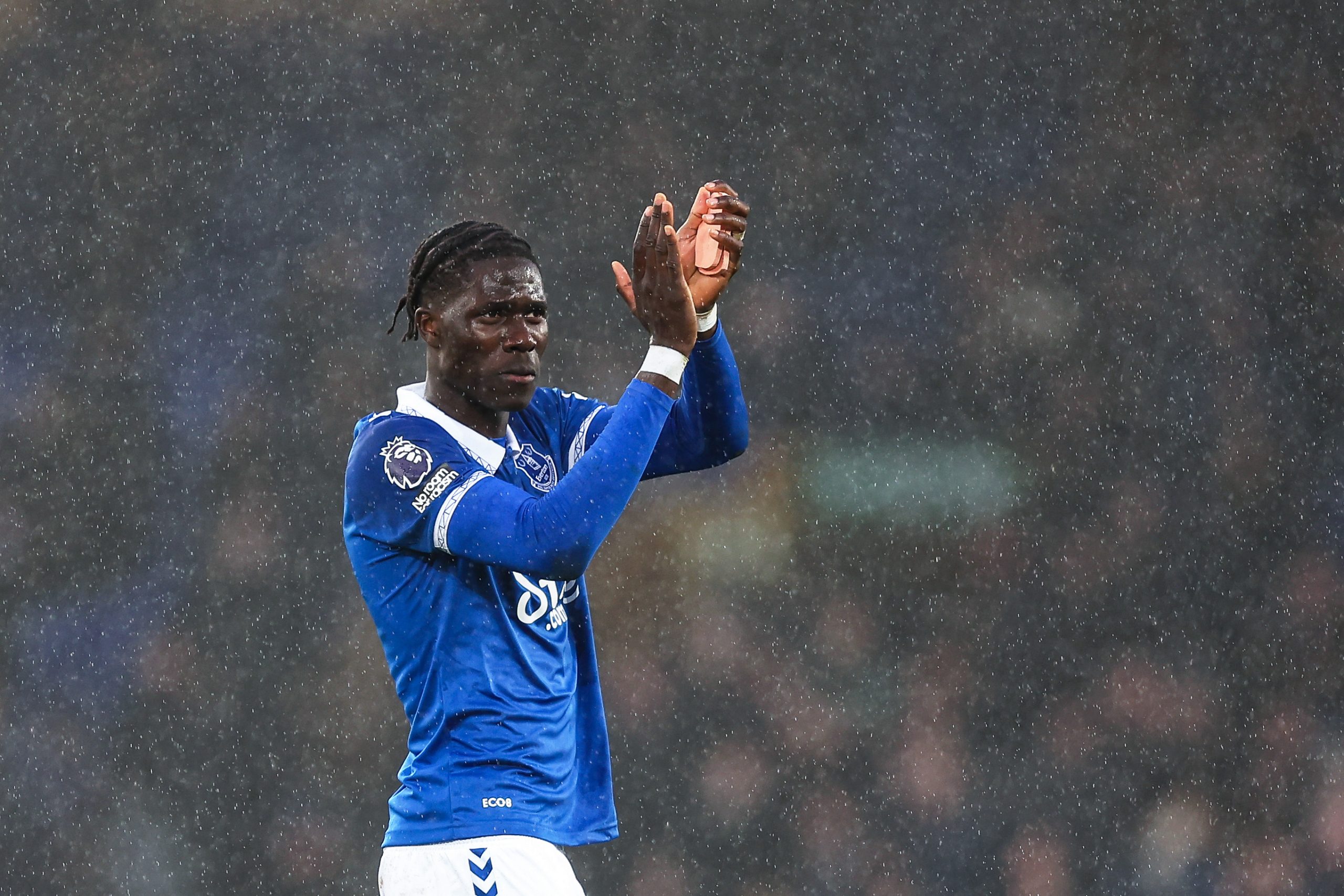 Everton braced for Newcastle bid amid interest in Amadou Onana